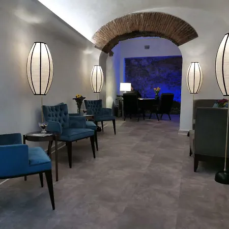 Teatro Di Pompeo Hotel Rome