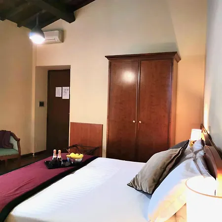 Teatro Di Pompeo Hotel Roma