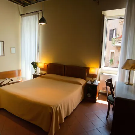 Domus Teatro Di Pompeo 4*