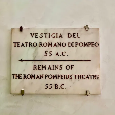 Teatro Di Pompeo Hotel