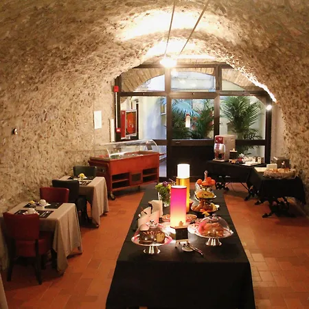 Teatro Di Pompeo Hotel Rome