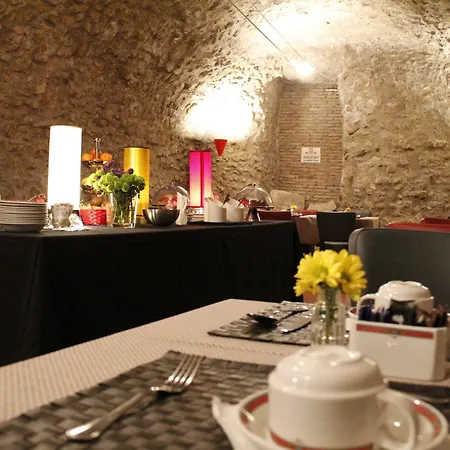 Hotel Domus Teatro Di Pompeo Rzym
