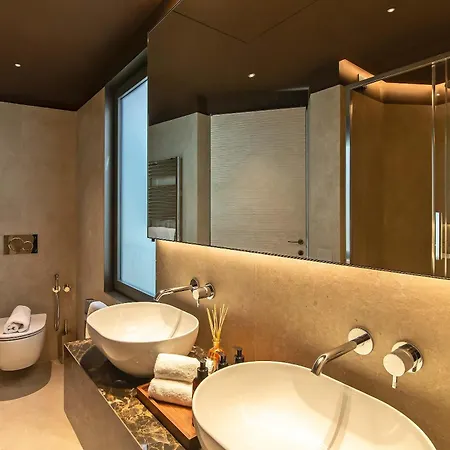 Domus Teatro Di Pompeo Hotel 4*