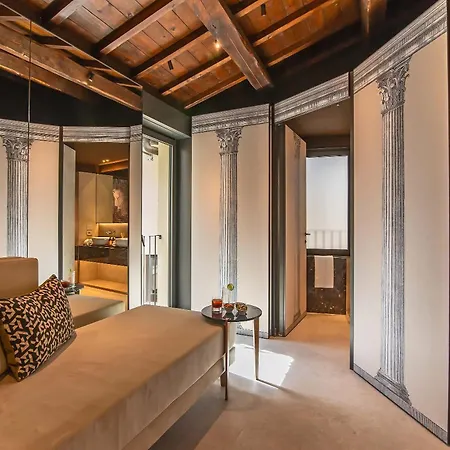 Hotel Domus Teatro Di Pompeo Rome